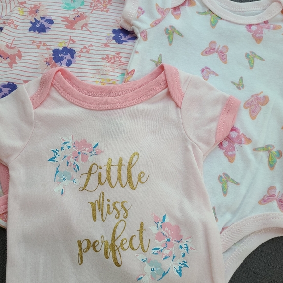 New 0-3 Months Infant Girl Onsie Bundle - Picture 2 of 5